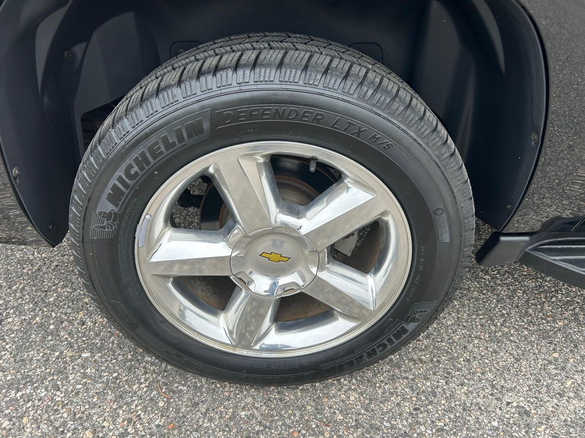 2007 Chevrolet Suburban LTZ 4x4 - Image 56