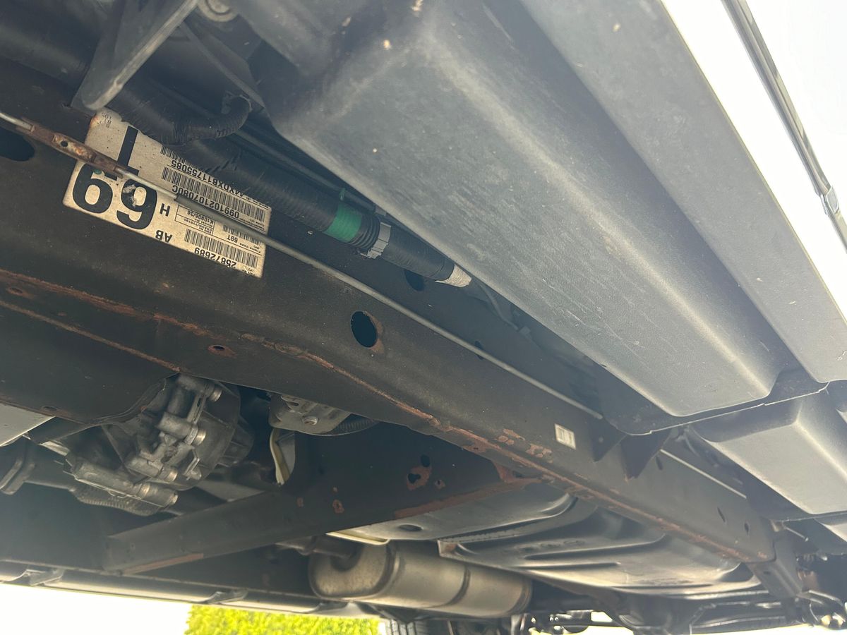 2007 Chevrolet Suburban LTZ 4x4 - Image 166