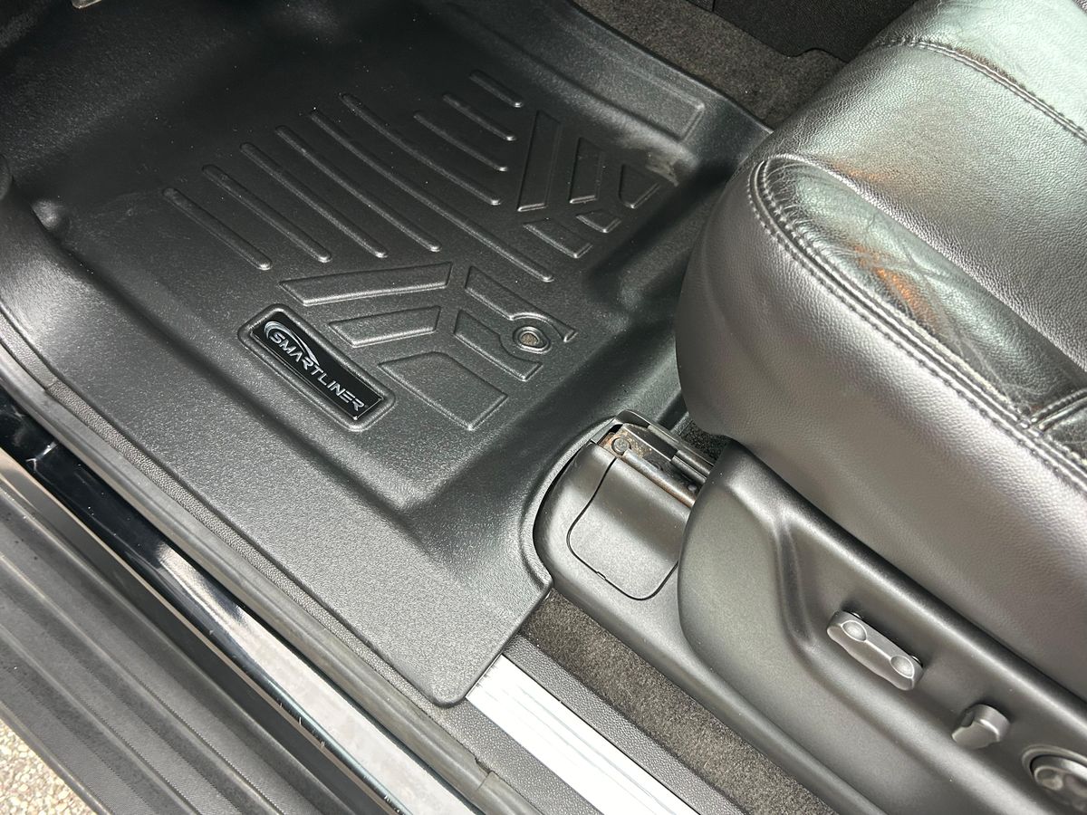 2007 Chevrolet Suburban LTZ 4x4 - Image 135