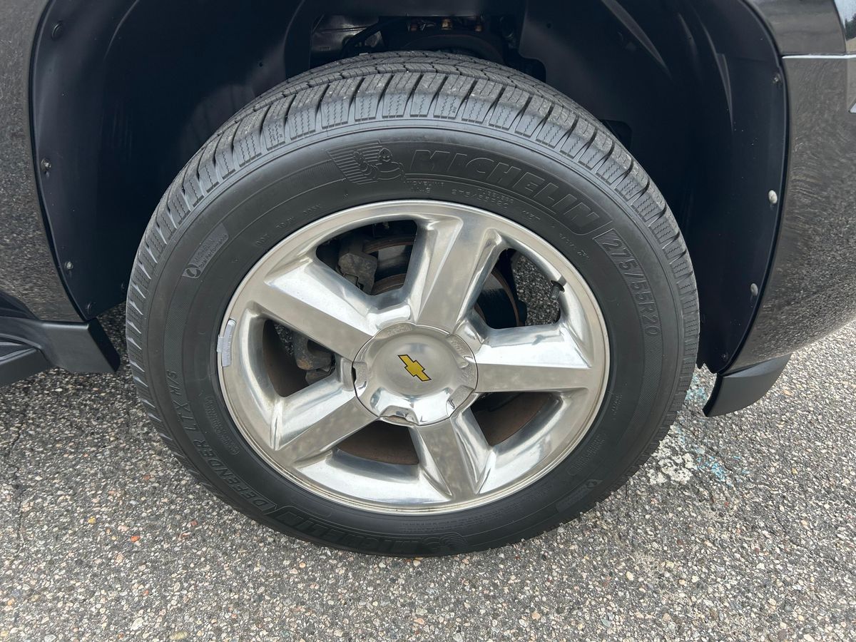 2007 Chevrolet Suburban LTZ 4x4 - Image 55