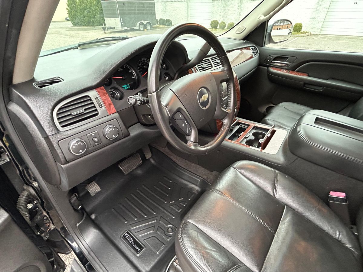 2007 Chevrolet Suburban LTZ 4x4 - Image 78
