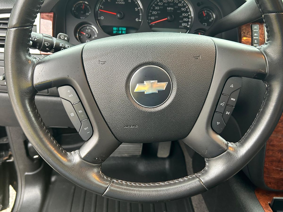 2007 Chevrolet Suburban LTZ 4x4 - Image 70