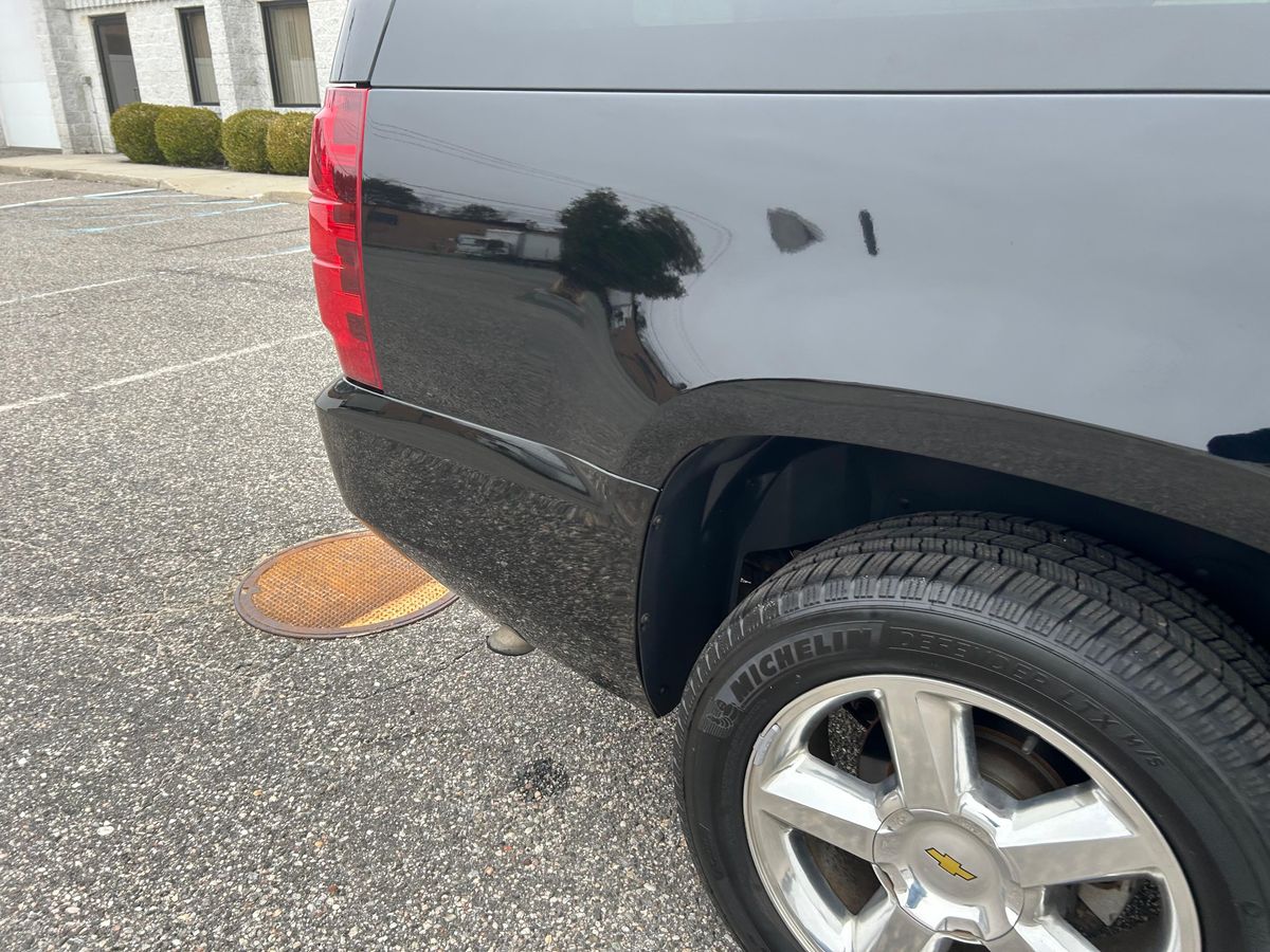 2007 Chevrolet Suburban LTZ 4x4 - Image 39