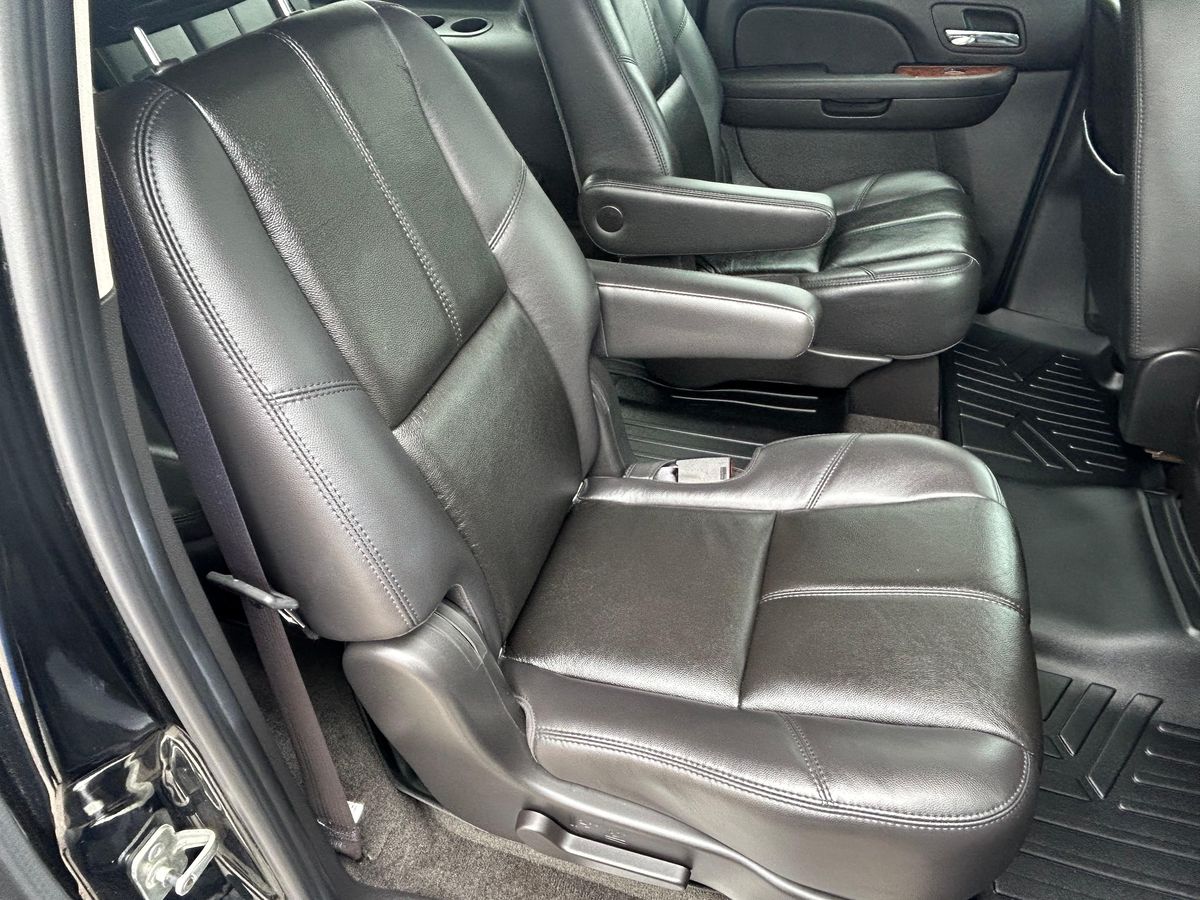 2007 Chevrolet Suburban LTZ 4x4 - Image 88