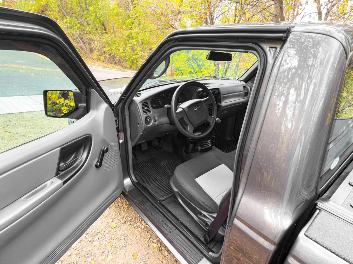 2010 Ford Ranger XL - Image 59