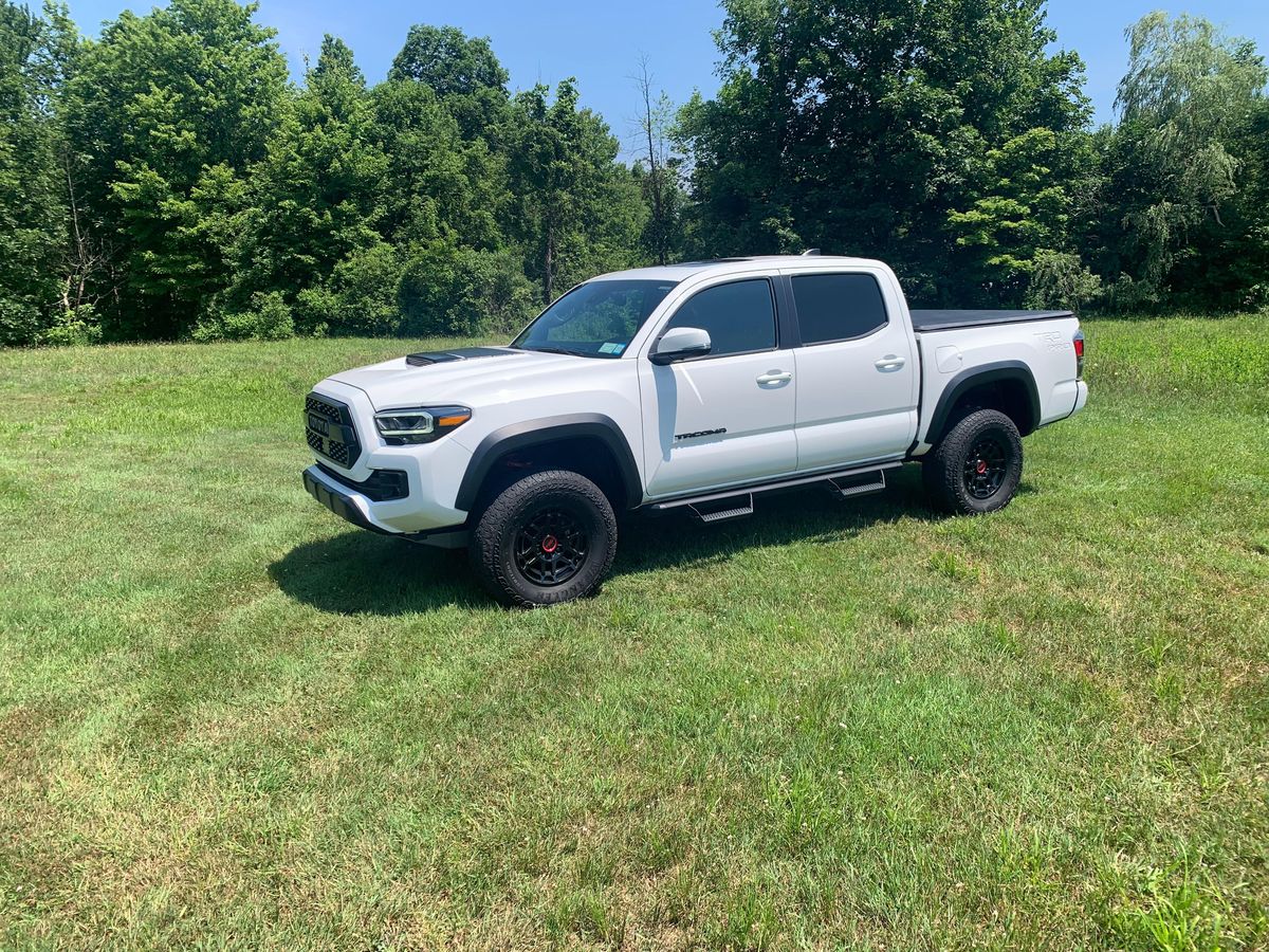 2023 Toyota Tacoma TRD Pro Double Cab 4×4 - Image 9