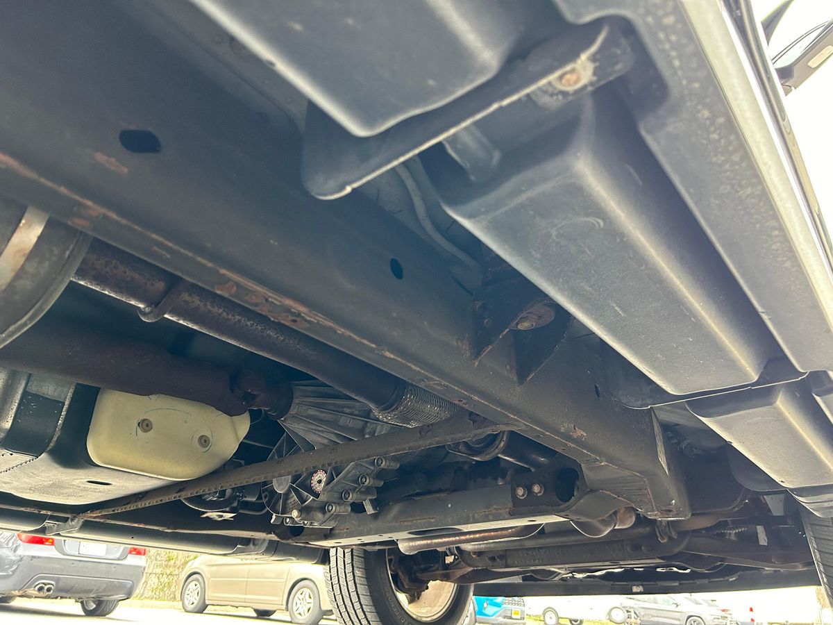 2007 Chevrolet Suburban LTZ 4x4 - Image 172